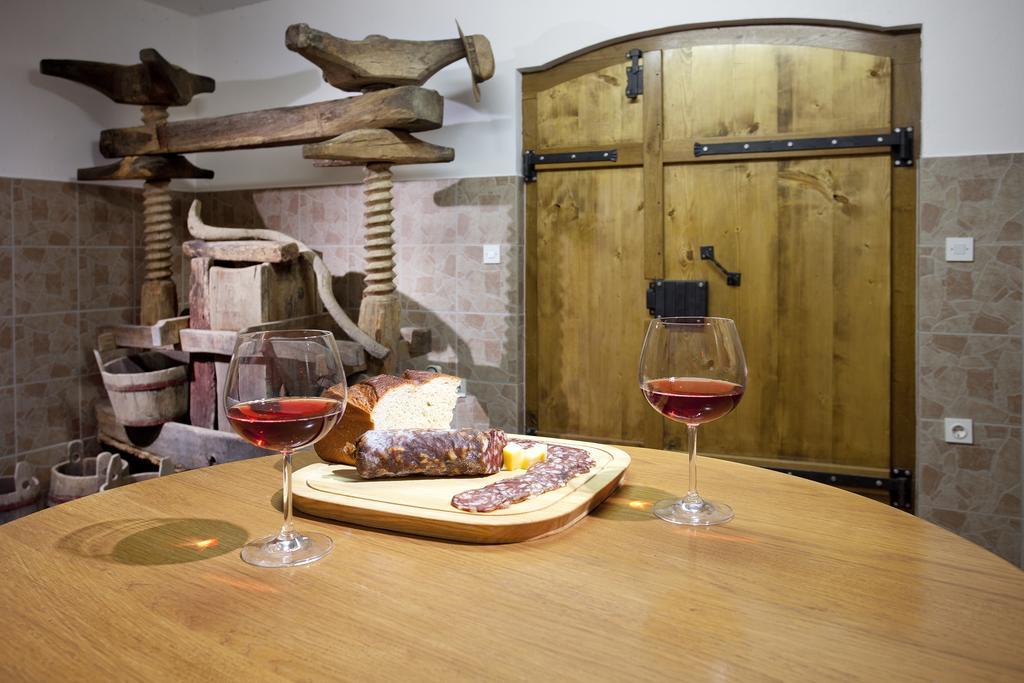 Vineyard Cottage Lustek โนโวเมสโต ห้อง รูปภาพ