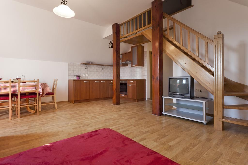 Vineyard Cottage Lustek โนโวเมสโต ห้อง รูปภาพ