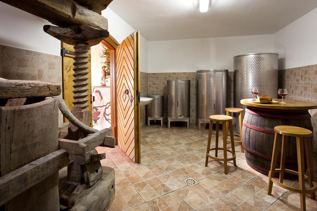 Vineyard Cottage Lustek โนโวเมสโต ห้อง รูปภาพ